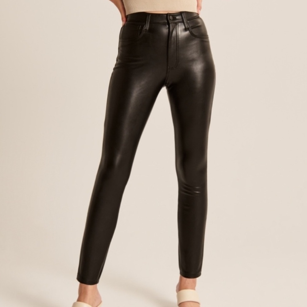ABERCROMBIE black leather skinny high rise pant
